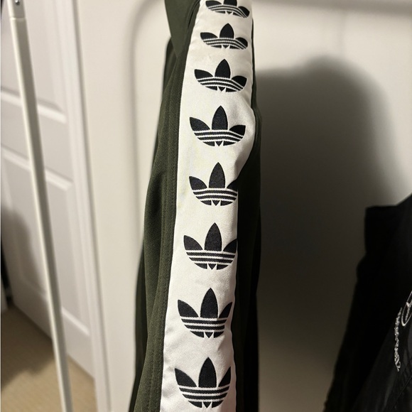 Adidas green sleeve logo zip up sweater jacket. Size XL - Picture 4 of 7